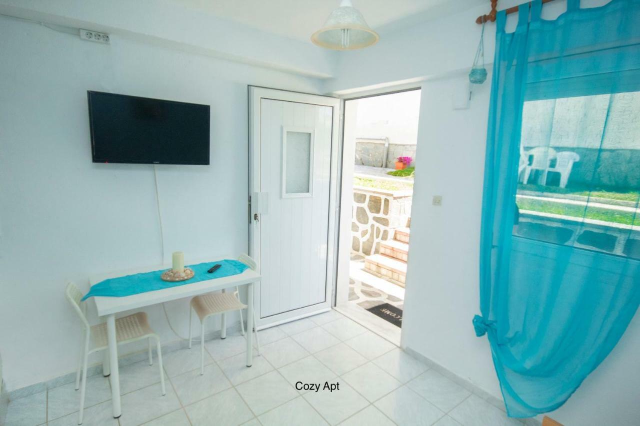 Aello Sea-Seafront Apartments Szkála Fúrkasz Kültér fotó