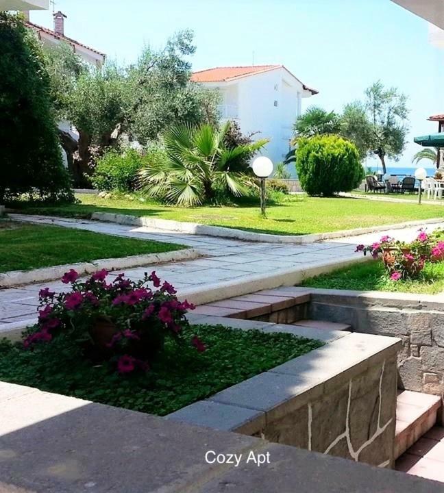 Aello Sea-Seafront Apartments Szkála Fúrkasz Kültér fotó