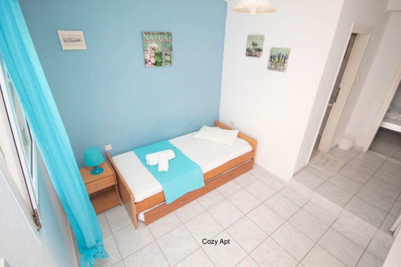 Aello Sea-Seafront Apartments Szkála Fúrkasz Kültér fotó